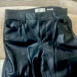 Abercrombie and Fitch denim low rise baggy - vegan leather